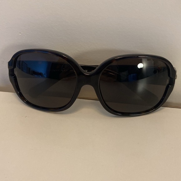 Authentic BURBERRY Round Sunglasses - Picture 8 of 11